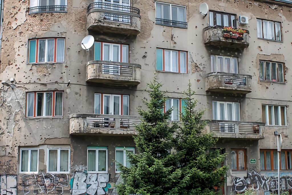immeuble délabré en Bosnie
