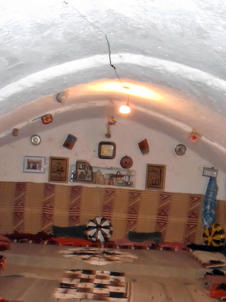 intérieur maison troglodyte Gharyan