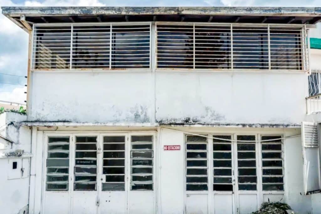 Une maison abandonnée à Lomas de La Trinidad à Caracas