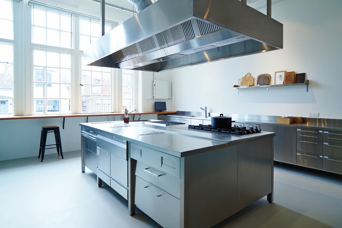 cuisine ergonomique en acier inoxydable