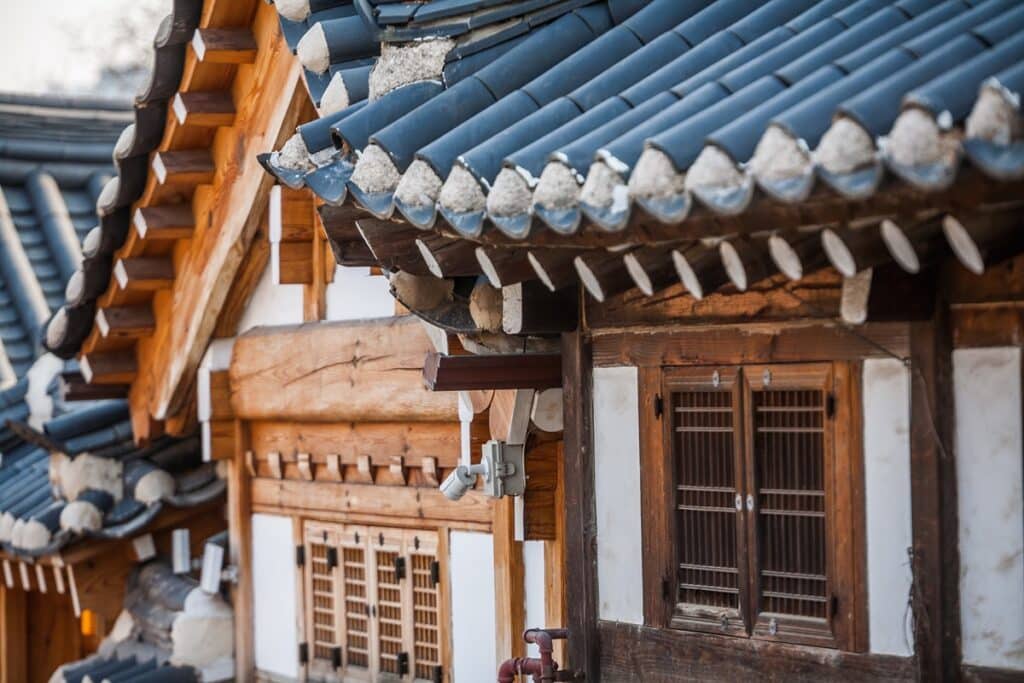 détail toiture hanok