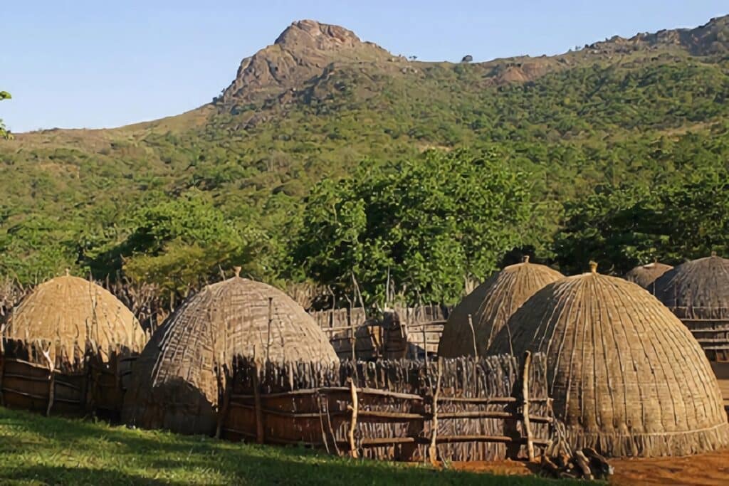 village huttes traditionnelles swaziland