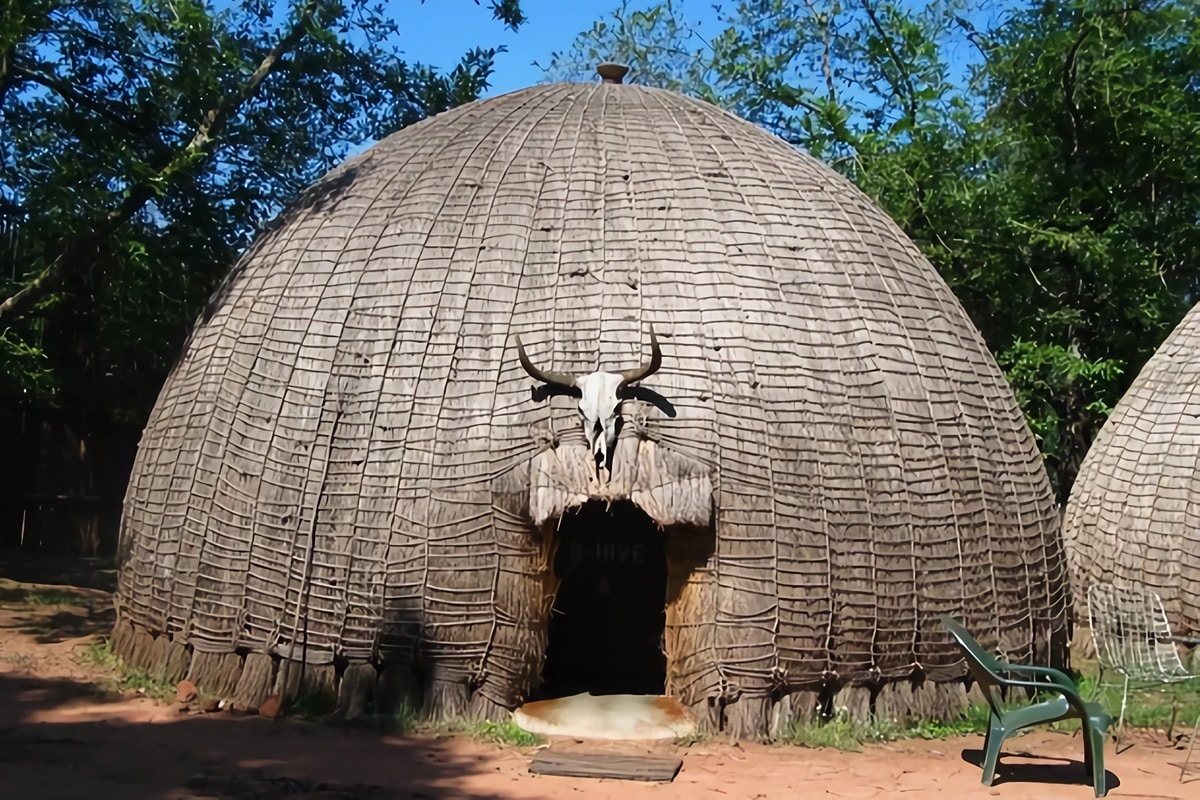 maison traditionnelle du Swaziland