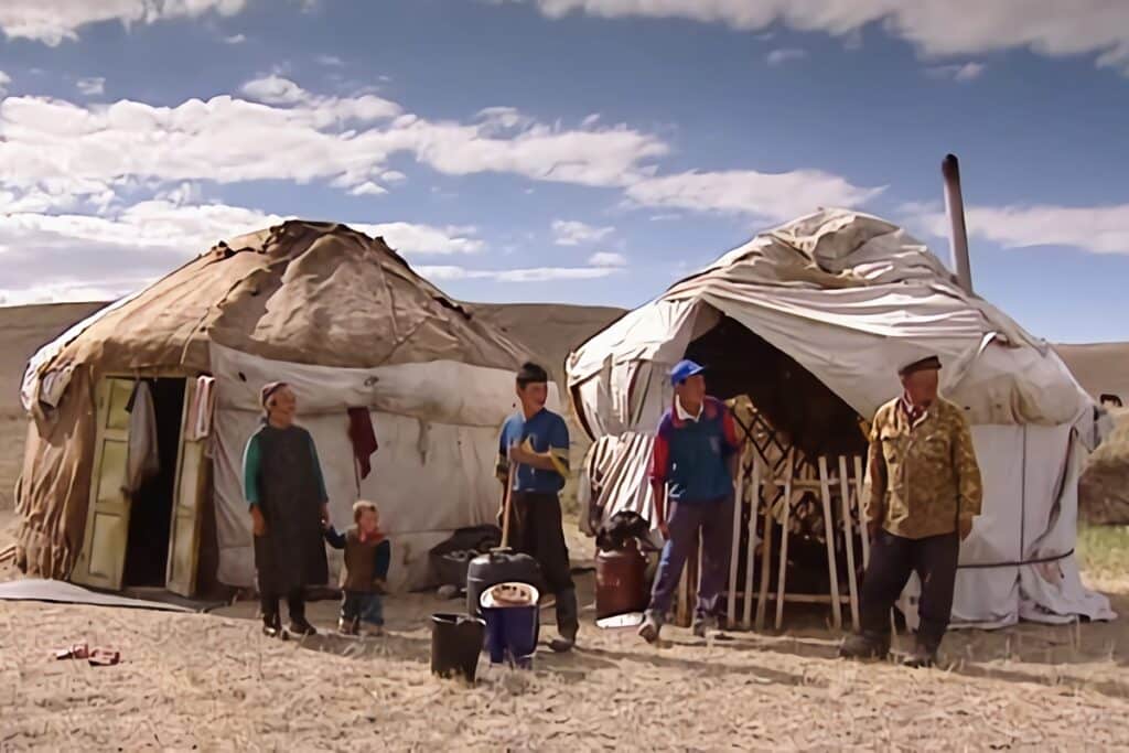 yourtes kazakhes