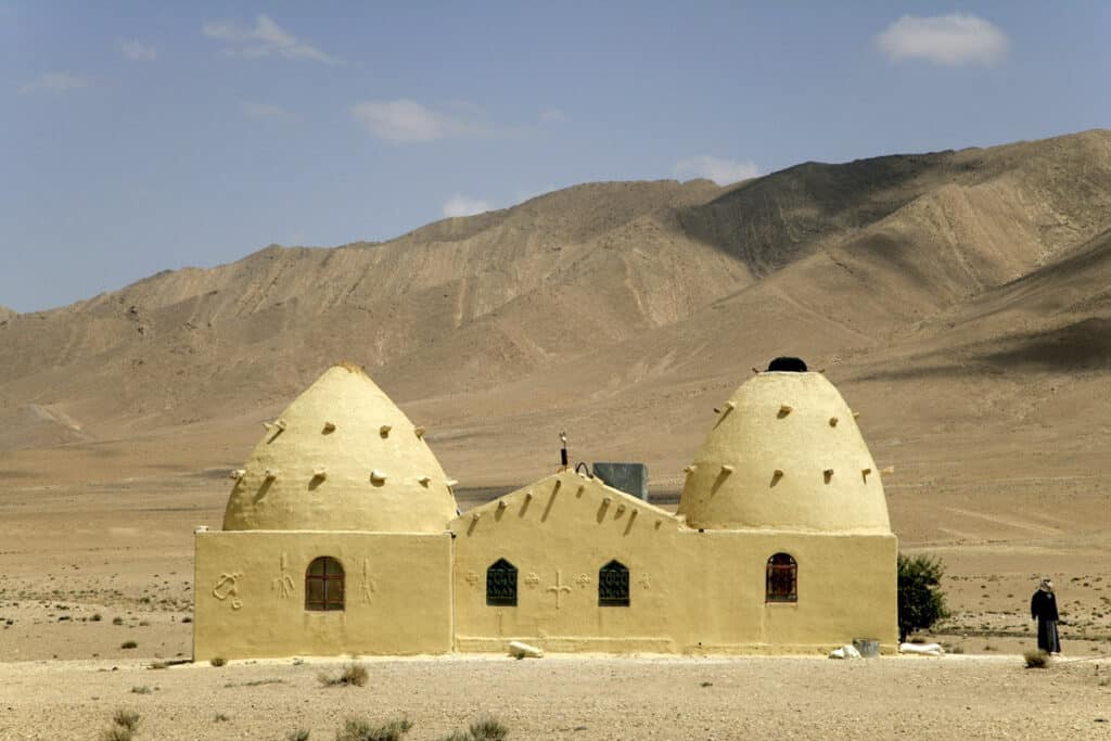 église construction à coupole en Syrie