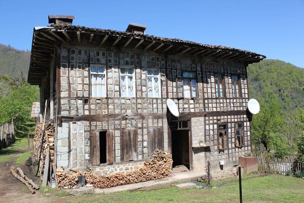 maison laz en Géorgie