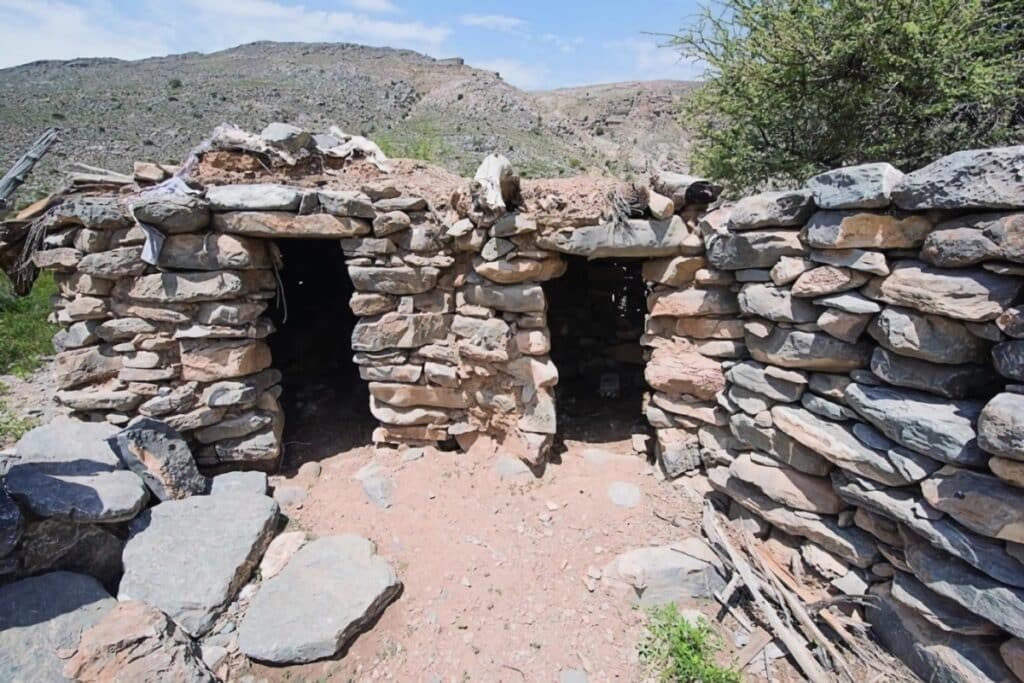 vieille maison en pierre montagnes oman