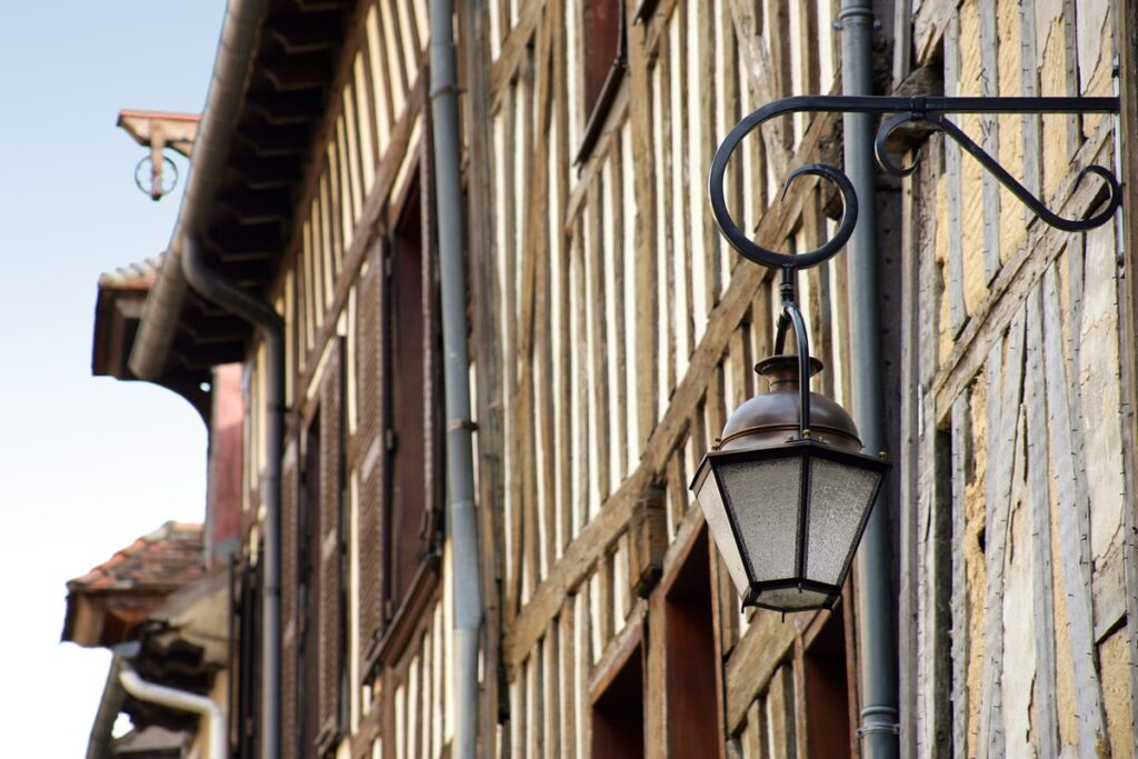 façade maison à pans de bois troyenne