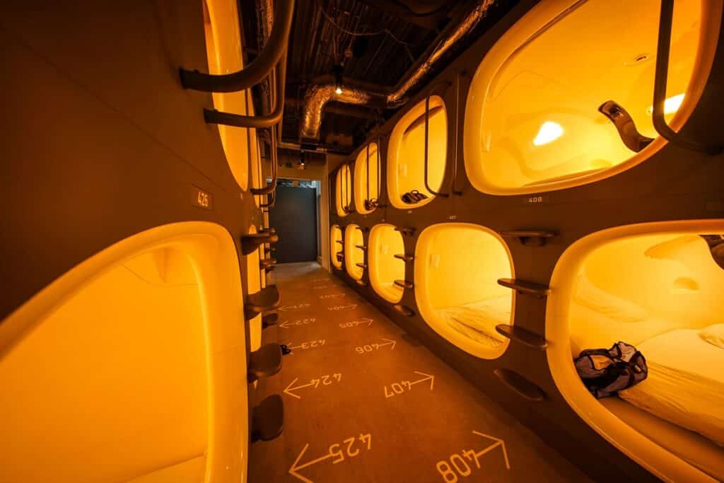 9 Hours Capsul Hotel