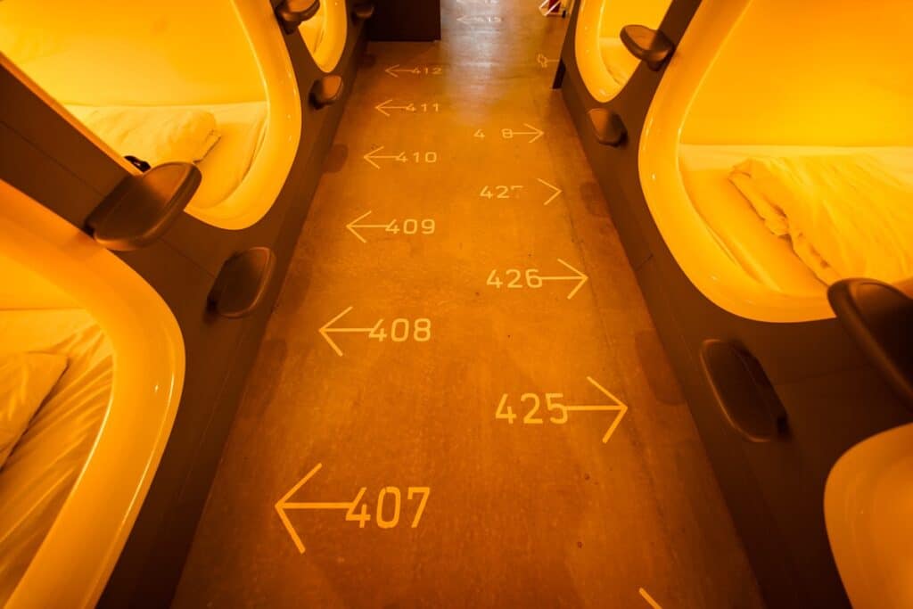 9 Hours Capsul Hotel