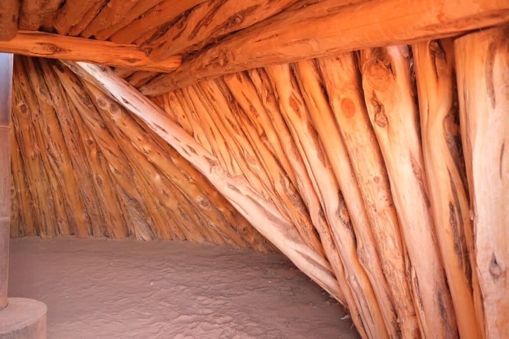 intérieur hogan navajo
