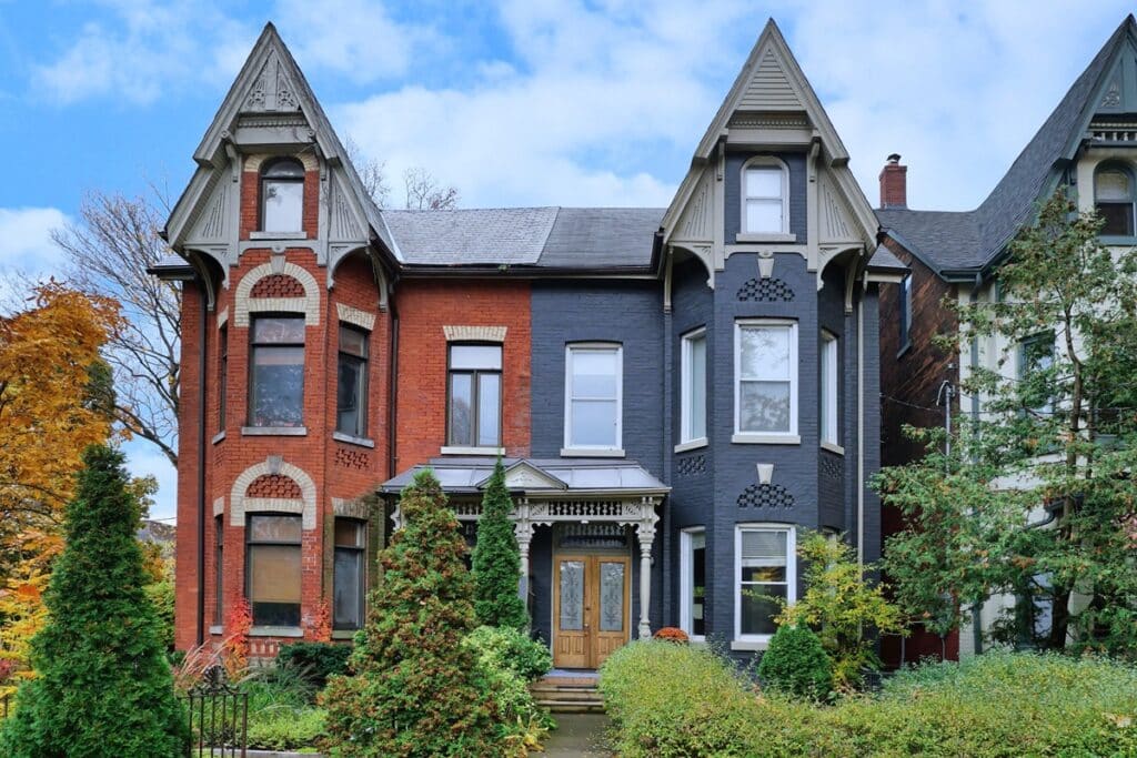 maisons victoriennes jumelées à Toronto