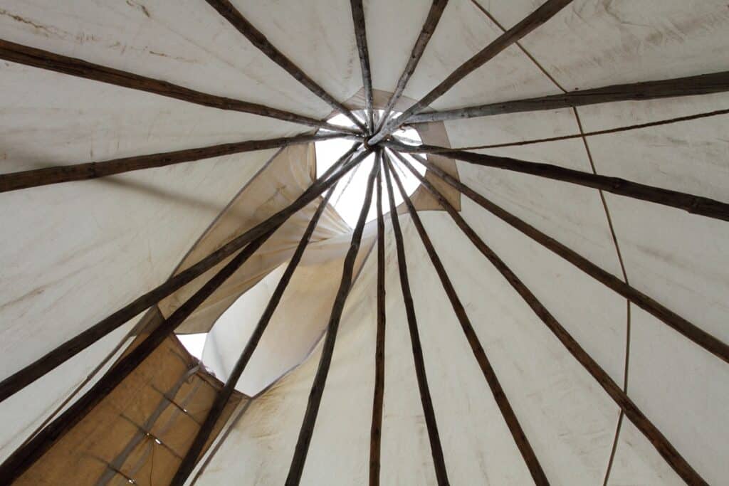 plafond intérieur tipi
