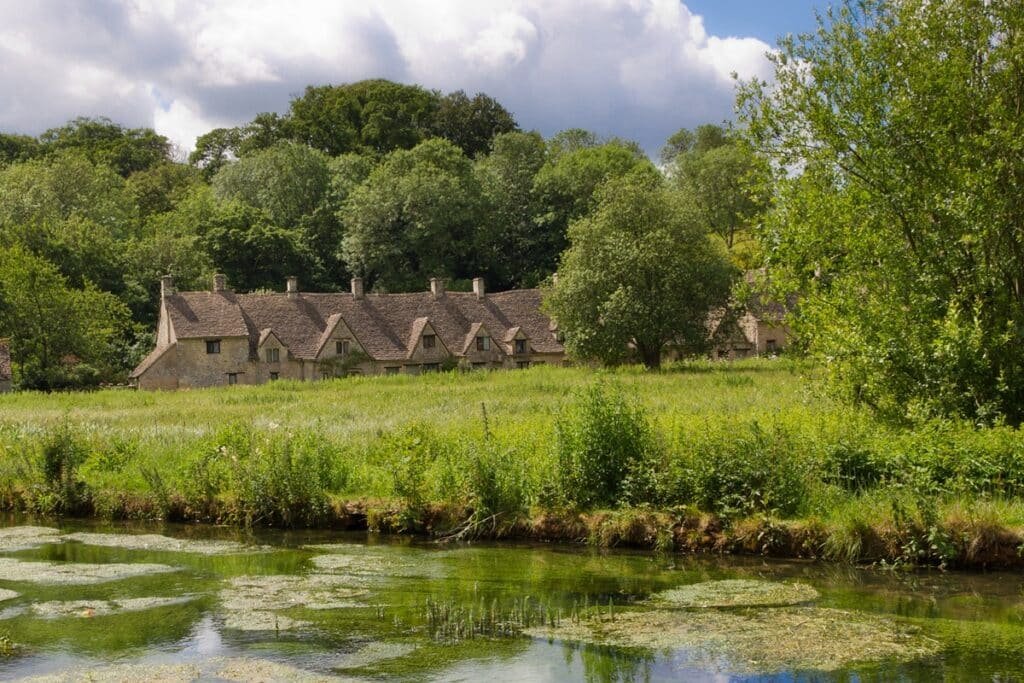 maisons de pierre à bibury