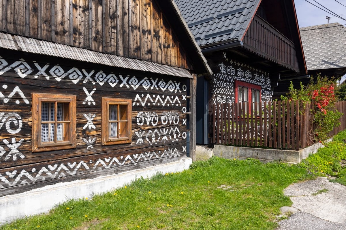 maisons peintes de Čičmany