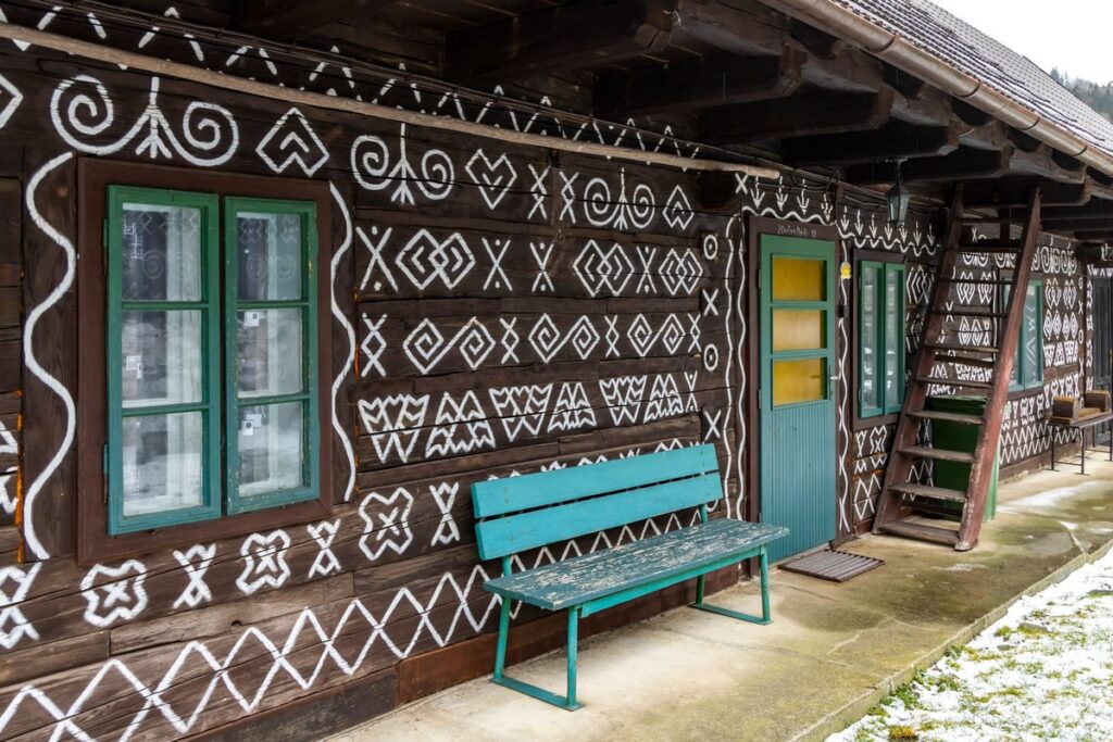 maison peinte de Čičmany