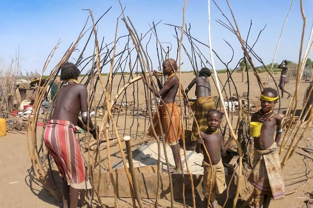 construction d'une hutte Dassanech