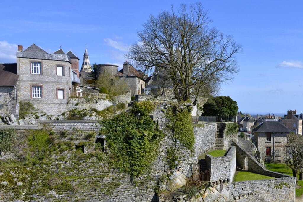 maisons en granit à Domfront en Normandie