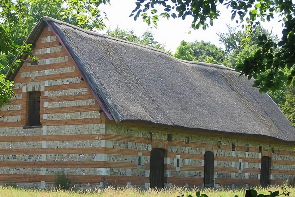 maison en brique et silex en Normandie