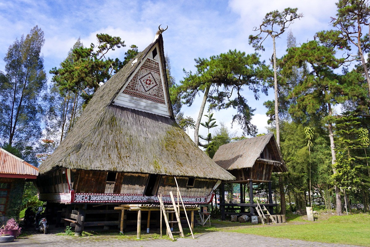 rumah adat des Batak Karo