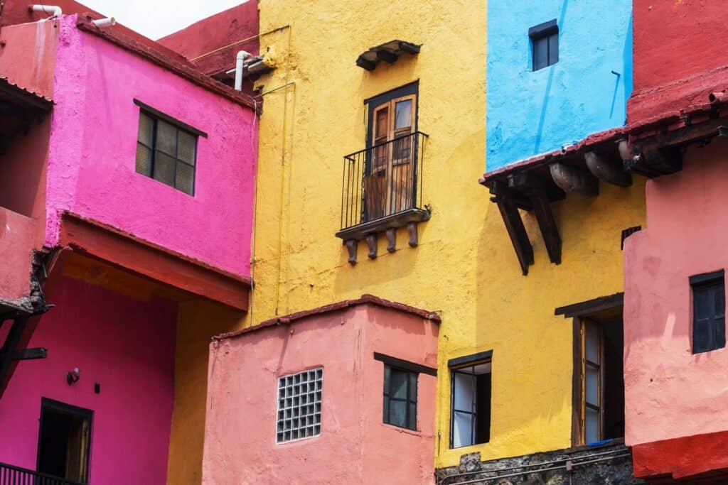 maisons coloniales colorées à Guanajuato