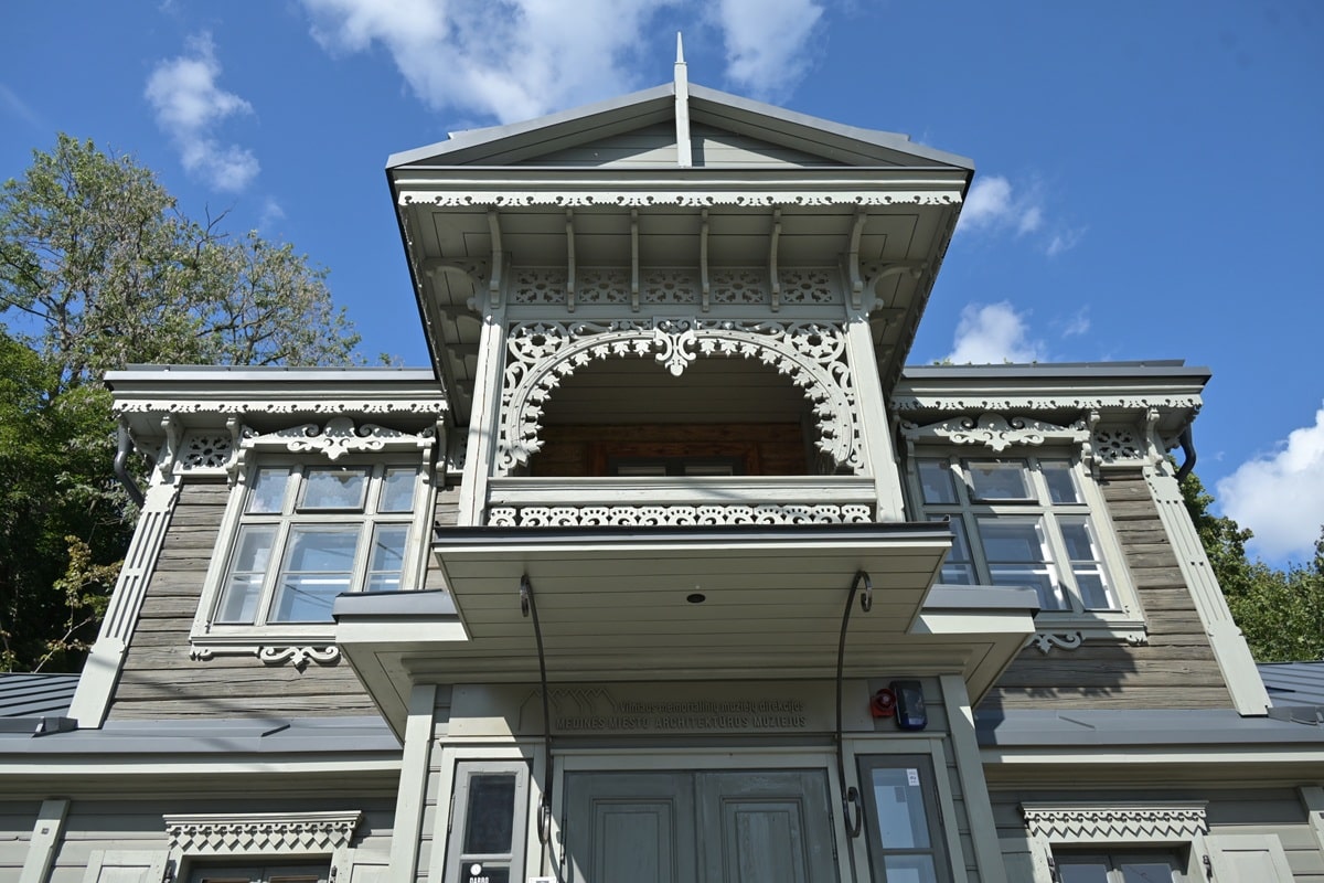 belle maison en bois dans le quartier Žvėrynas à Vilnius
