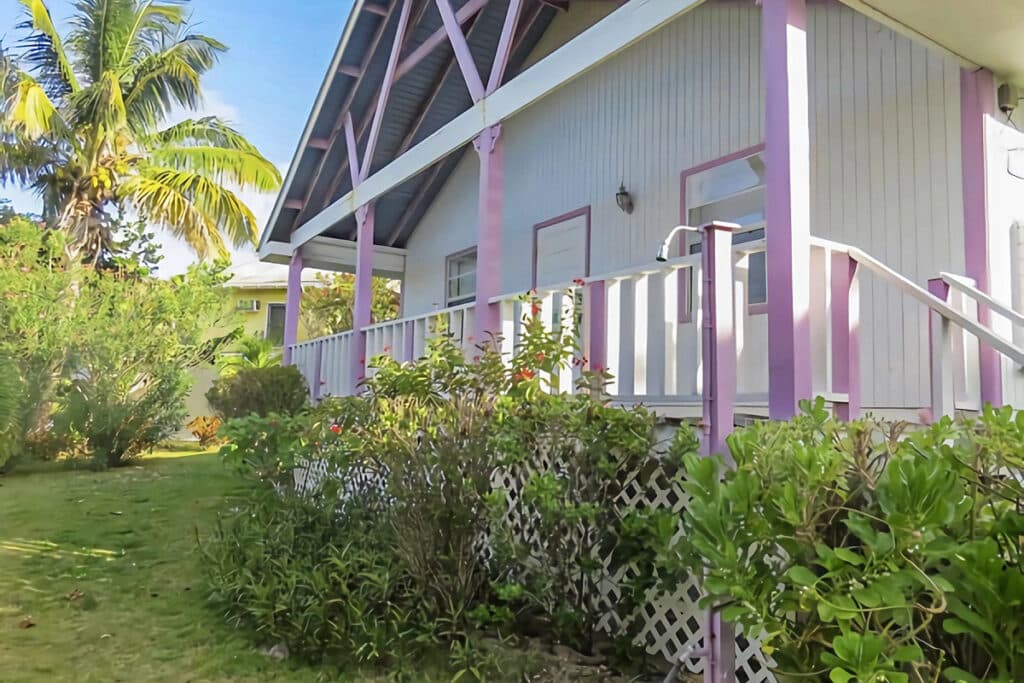 maison de style cape cod aux Bahamas