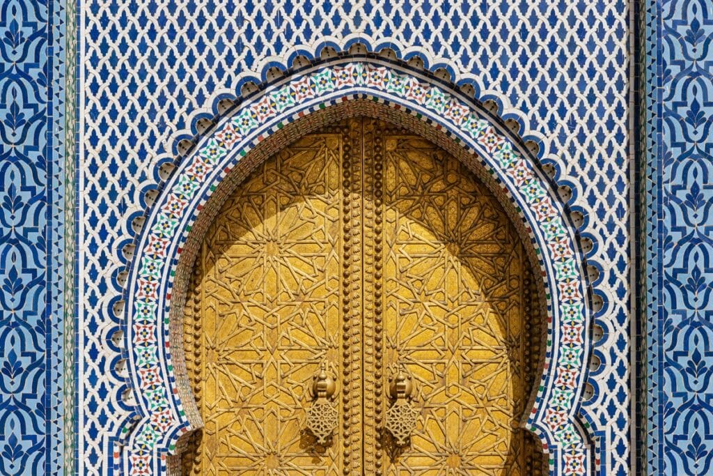 belle porte dans la médina de Fès