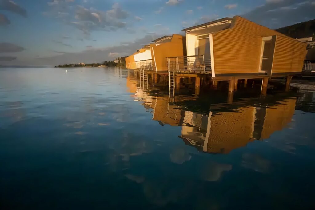 maisons modernes sur pilotis