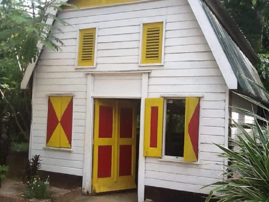 ancienne maison d'esclave au Suriname