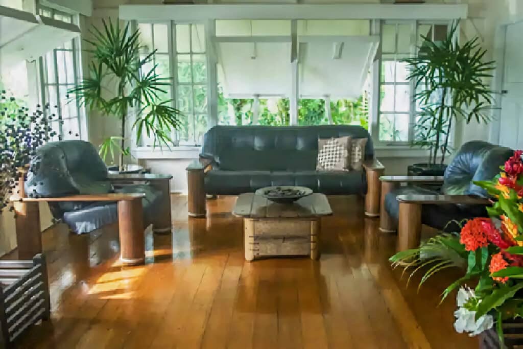salon colonial
