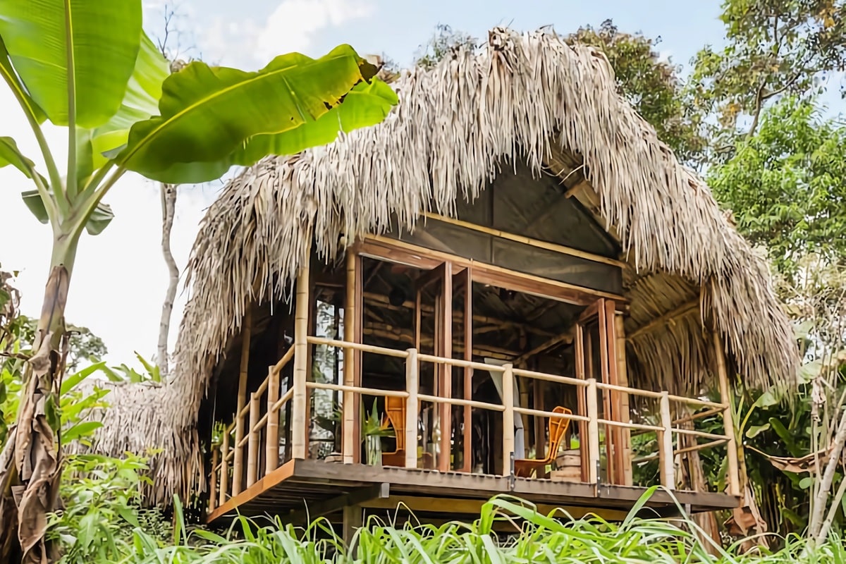 superbe cabane en bambou