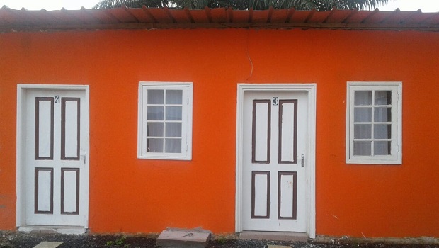 maison colorée libreville