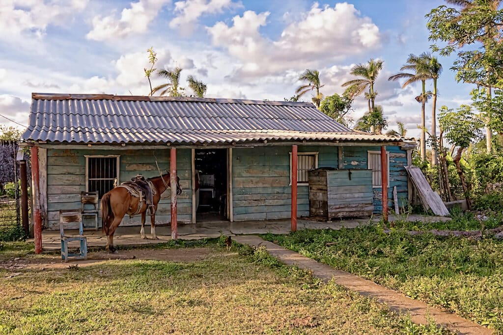 maison rurale en bois à Cuba
