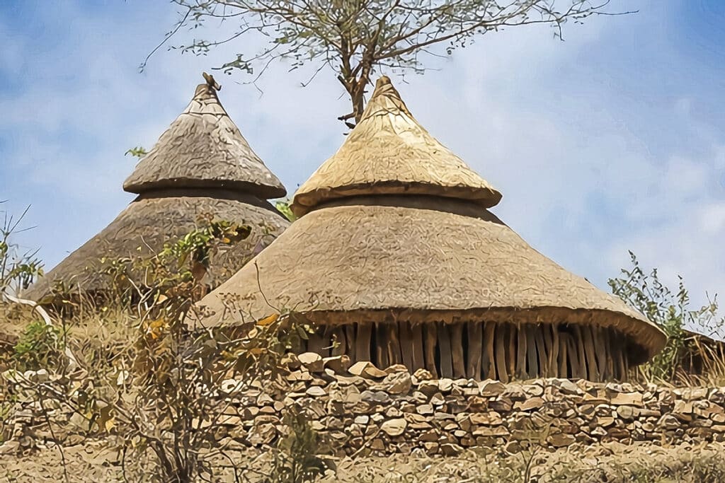 huttes konso