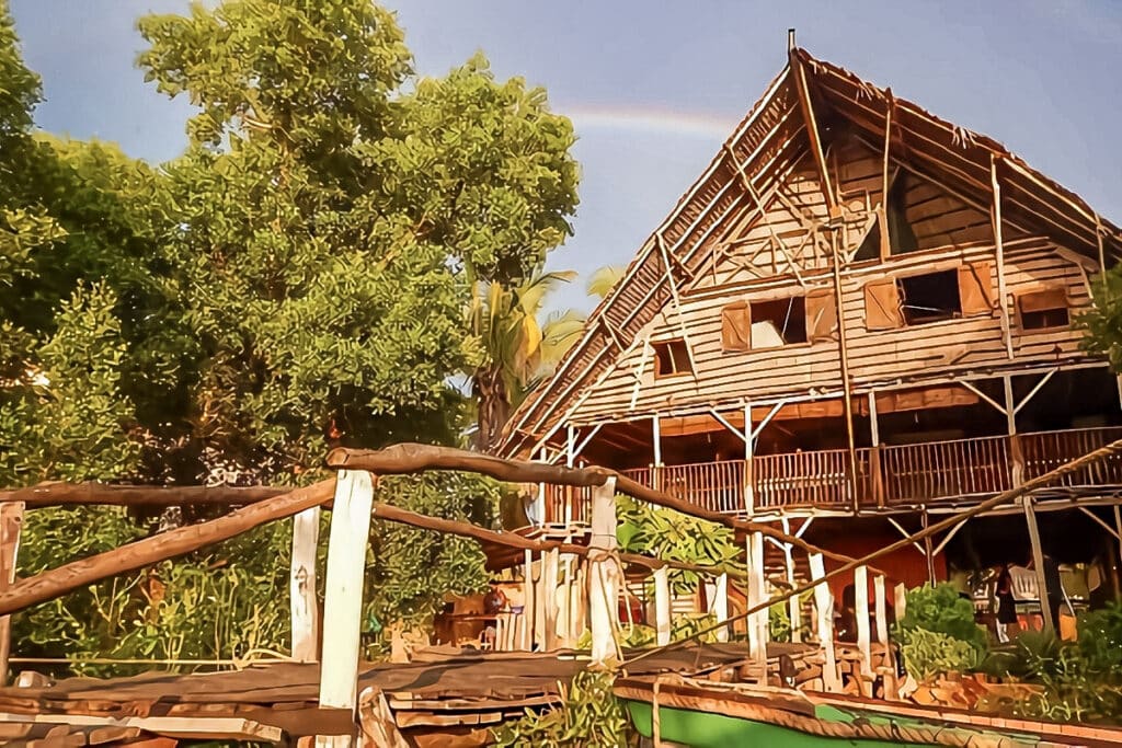 Grance hutte de roseaux à Madagascar