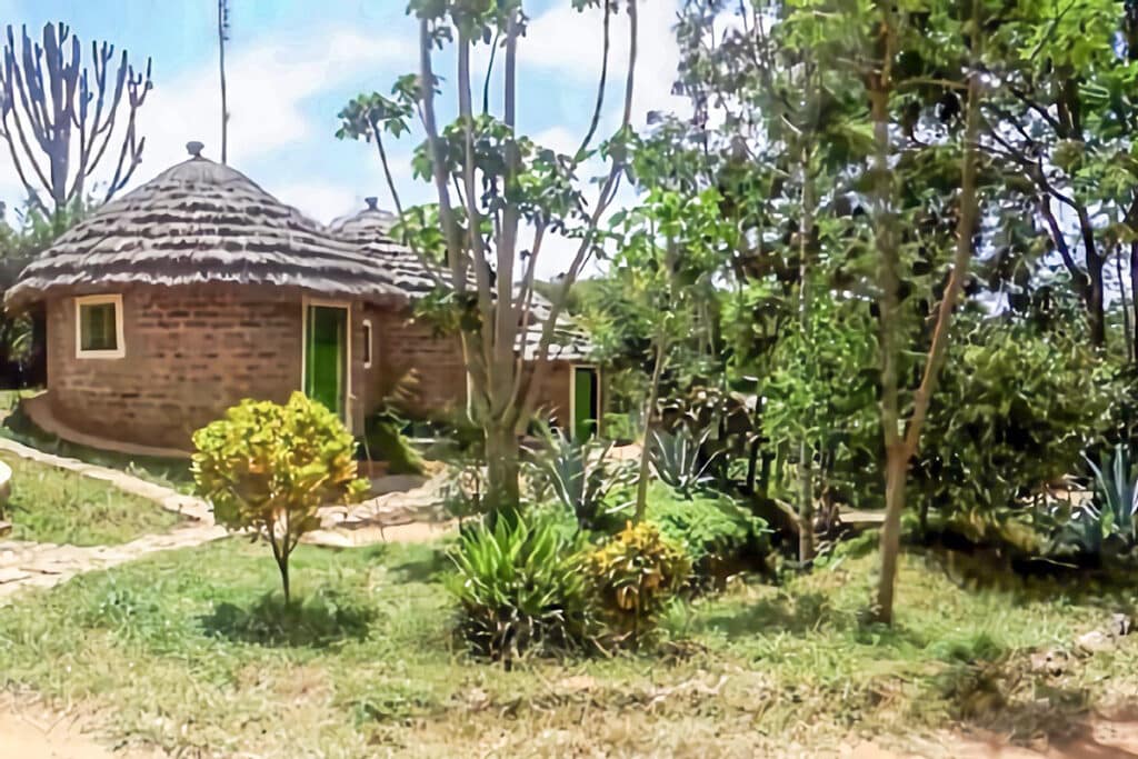 huttes de briques au Kenya