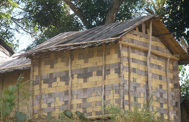 maison traditionnelle madagascar