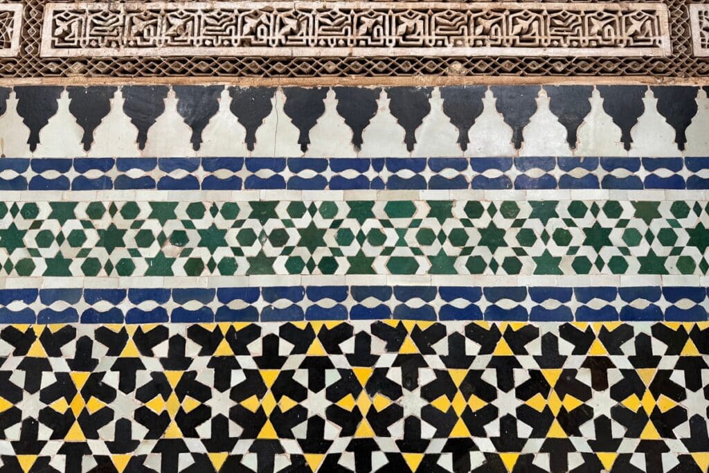 zellige marocaine traditionnelle au dar El Bacha à Marrakech