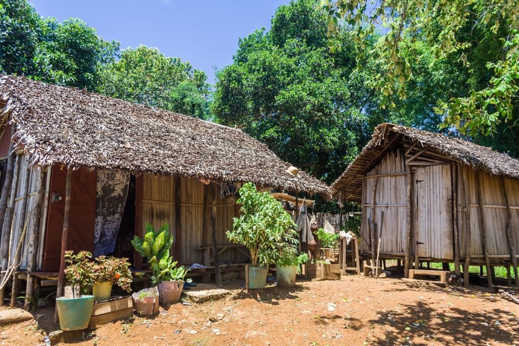 maisons du peuple Sakalava à Nosy Be