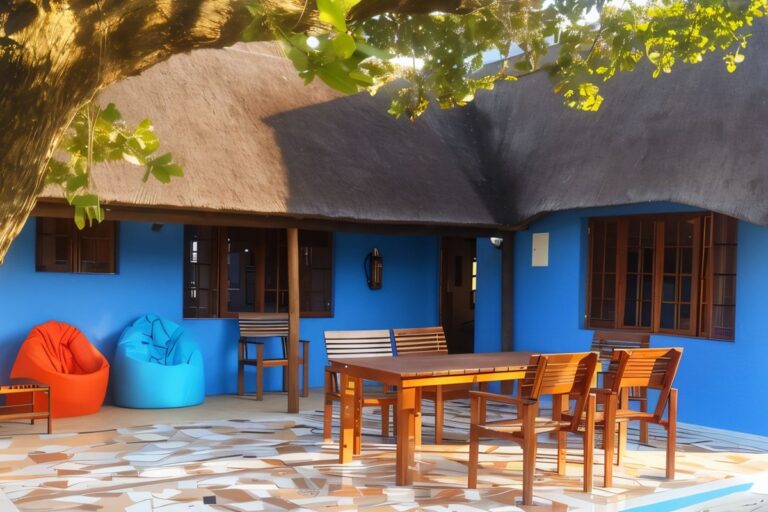 maison colorée au toit de chaume au Mozambique