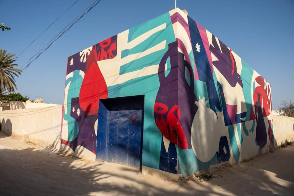 graffiti sur une maison à Erriadh