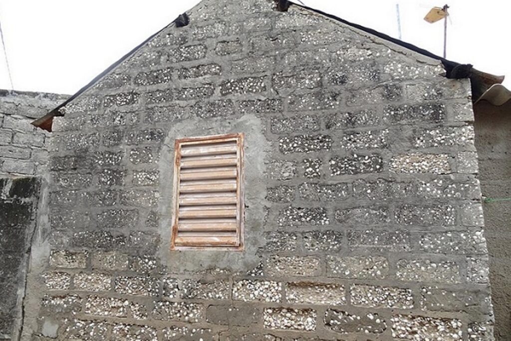 maison de coquillages à Fadiouth