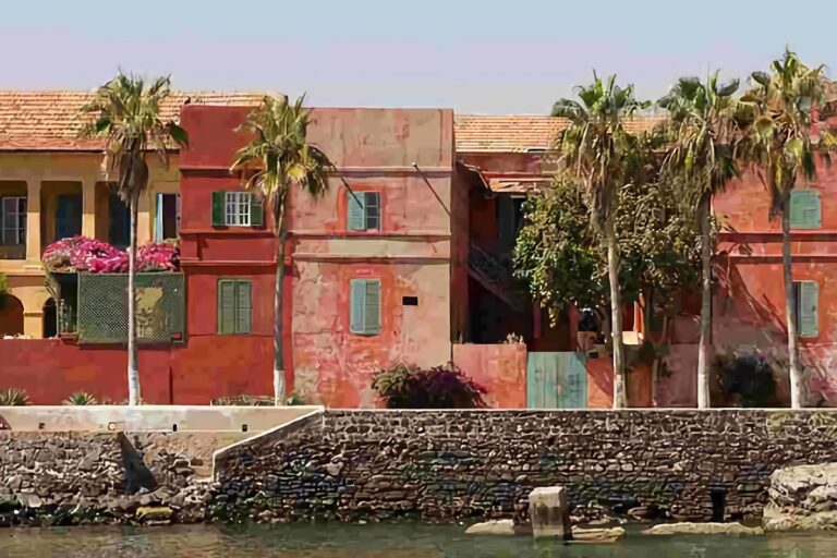 maisons coloniales sur l'île de Gorée
