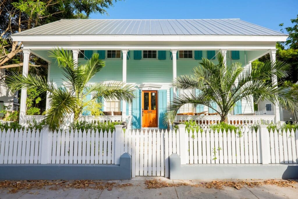 house conch type eyebrowneye à key west