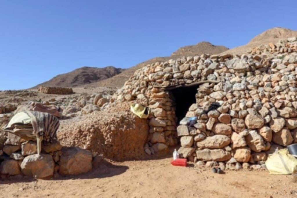 maison berbère en pierre de l'atlas marocain