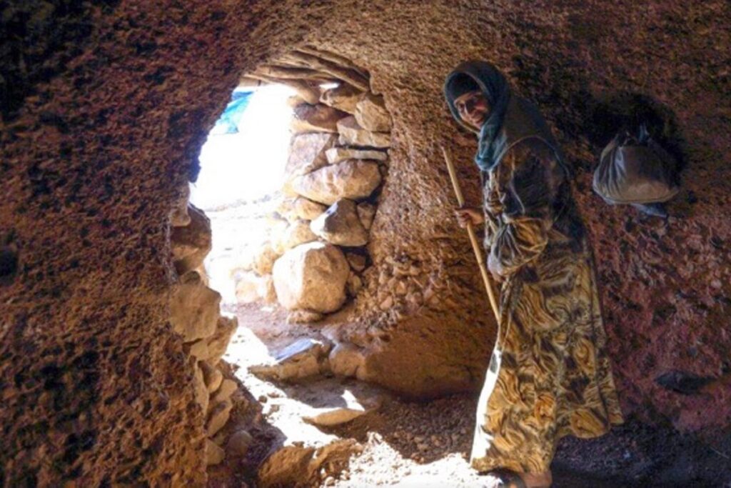 maison berbère en pierre de l'atlas marocain