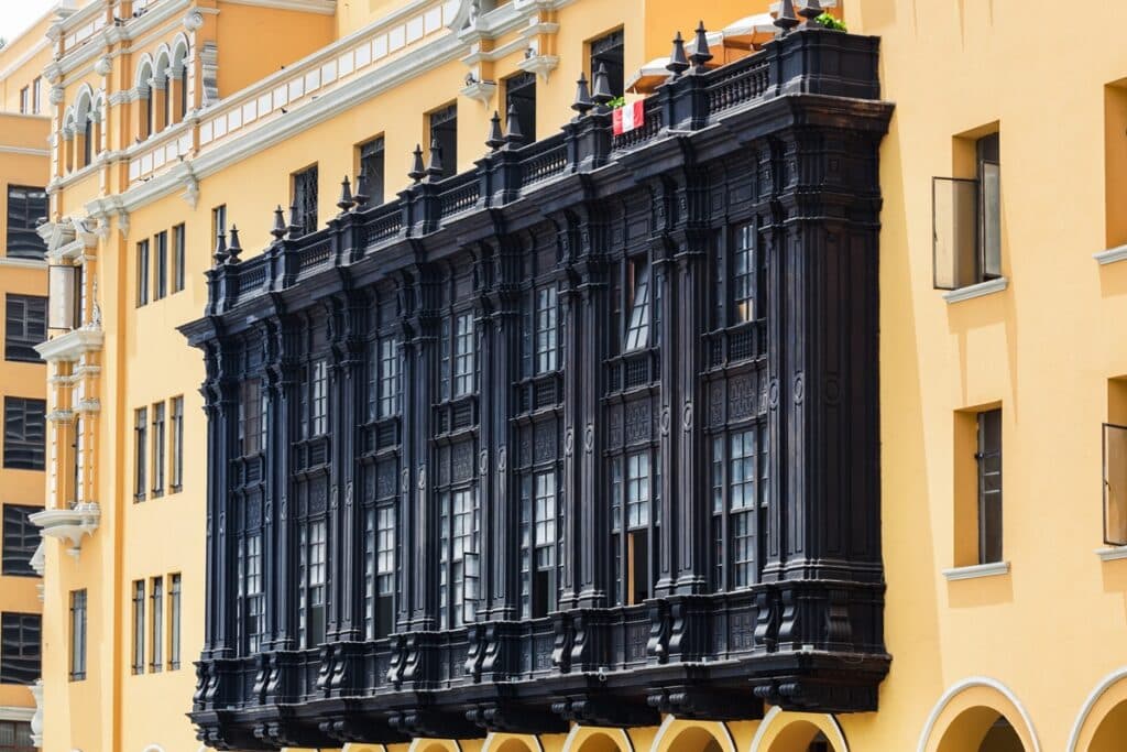 balcon en bois à Lima