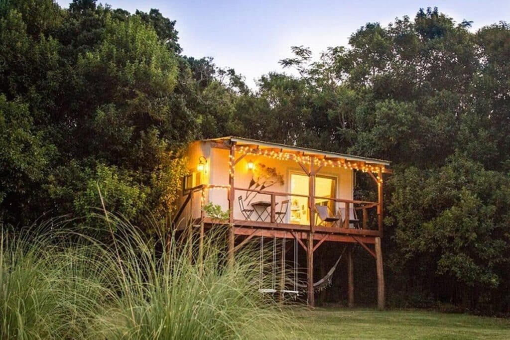 maison en bois sur pilotis à Colonia del Sacramento