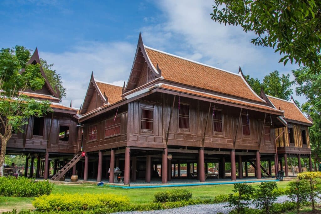 maison traditionnelle thaïlandaise